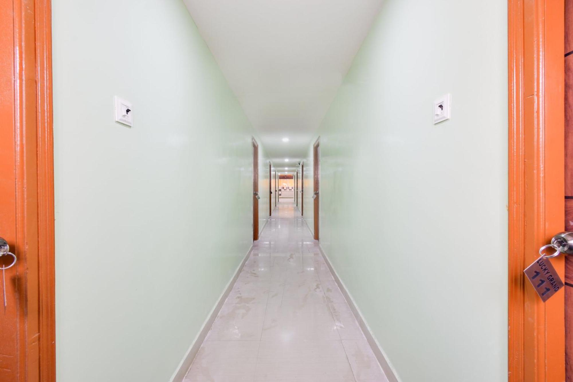 Hotel O Lucky Grand حيدر أباد المظهر الخارجي الصورة
