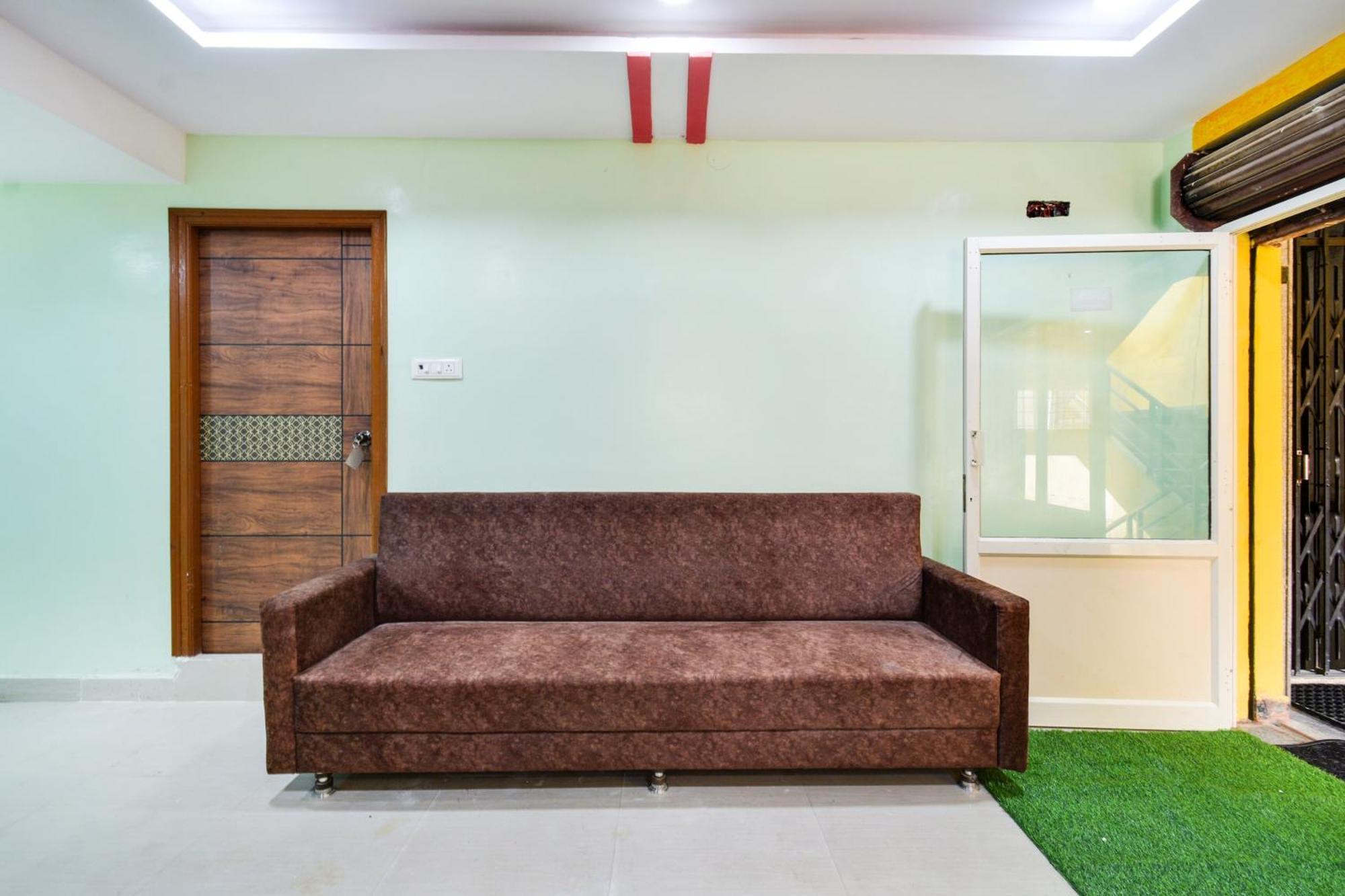 Hotel O Lucky Grand حيدر أباد المظهر الخارجي الصورة